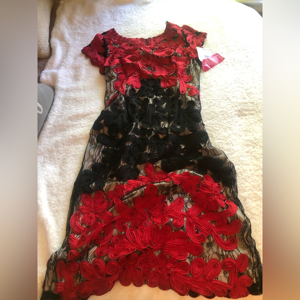 J S Collections Red and Black Dress - size 16 - 50” in length - NWT - Picture 4 of 7